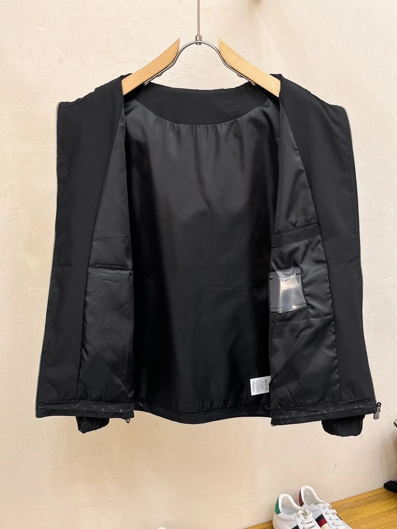 Lightweight Louis Vuitton Outwear 132929