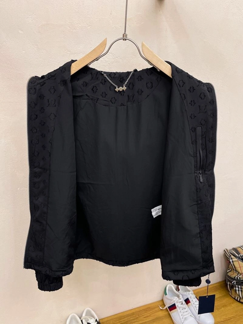 OnTrend Louis Vuitton Outwear 132936