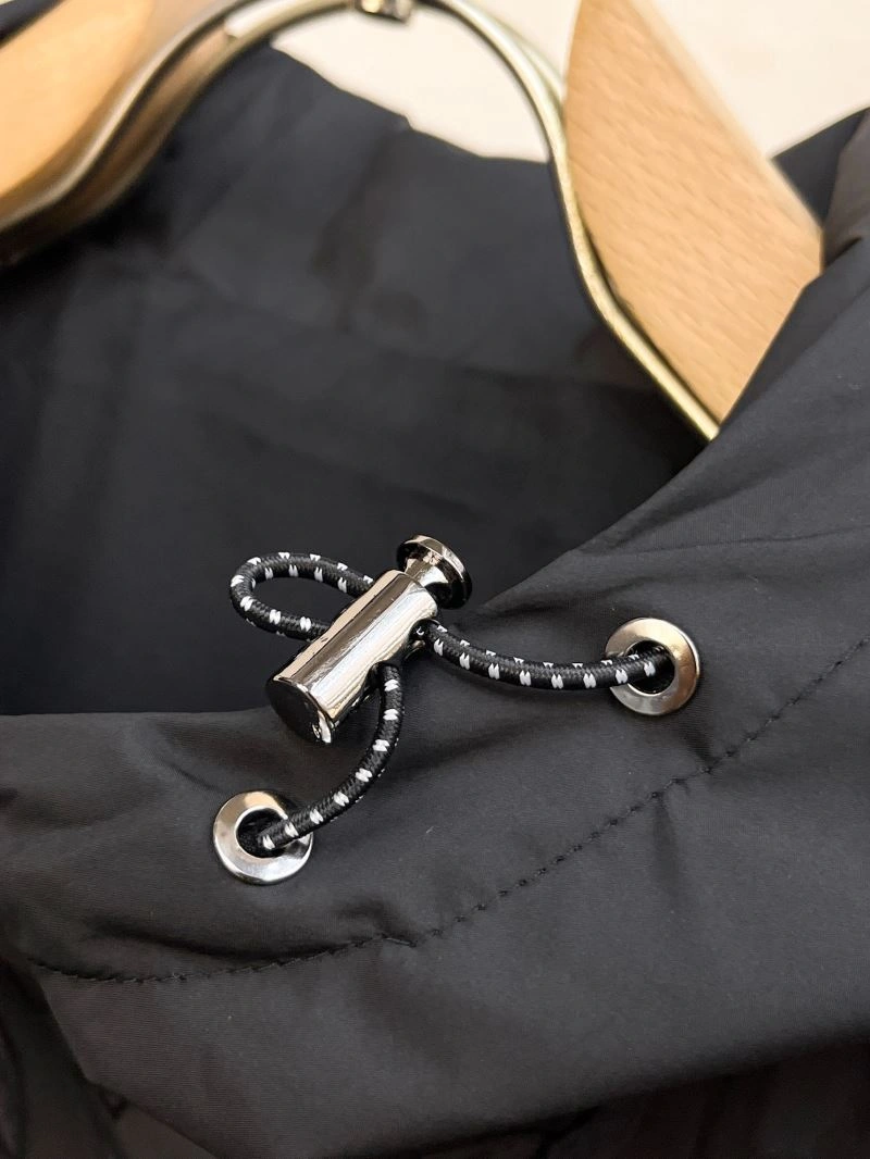 TechFriendly Louis Vuitton Outwear 132905