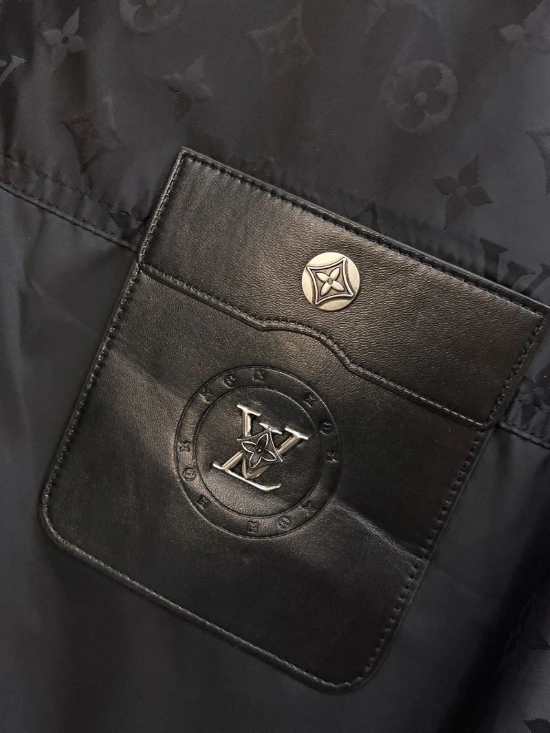 TechFriendly Louis Vuitton Outwear 132905