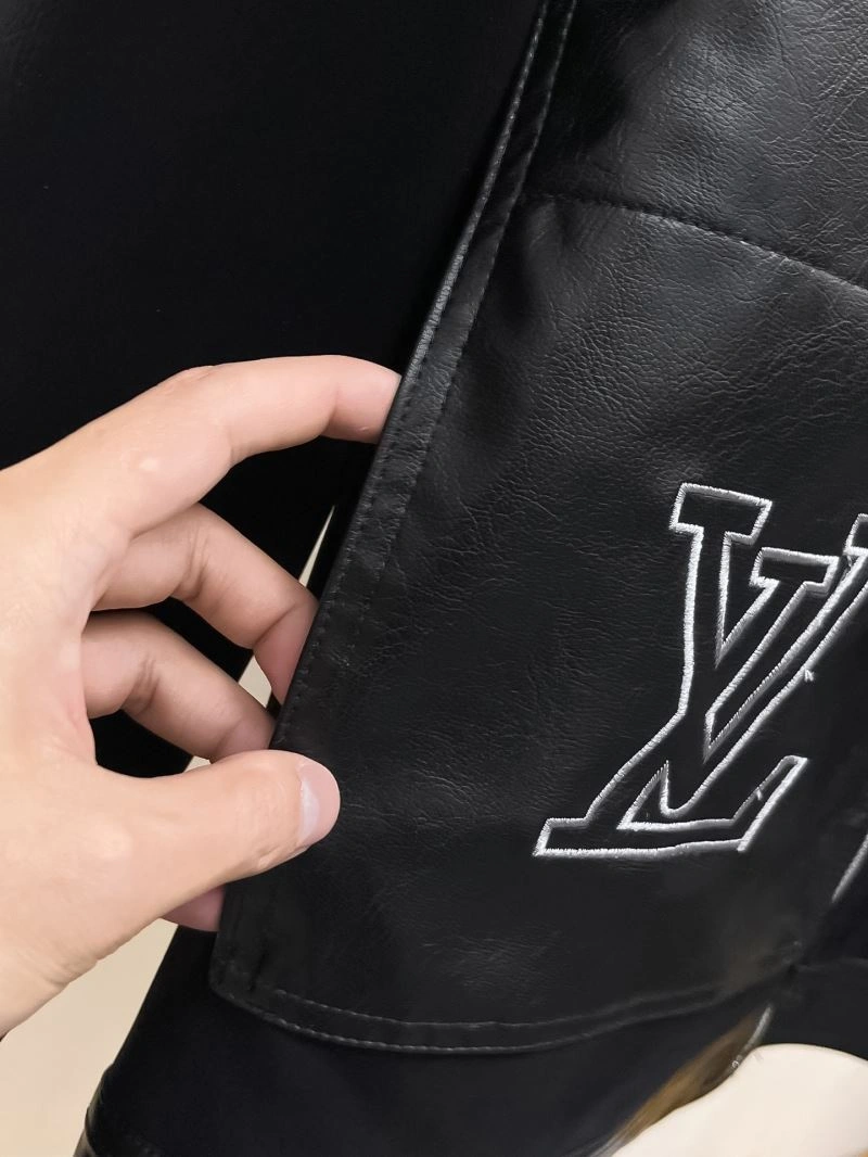 Louis Vuitton Outwear Sporty 132933