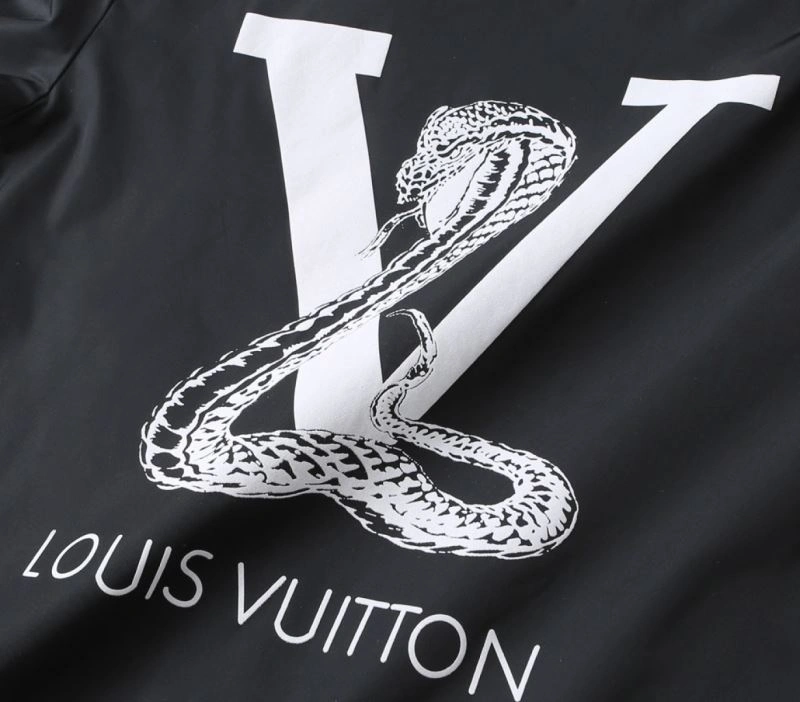 Lightweight Louis Vuitton Outwear 132935