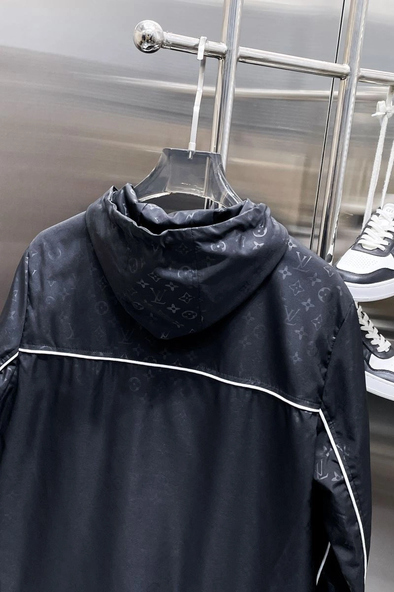 Louis Vuitton Outwear Resilient 132908