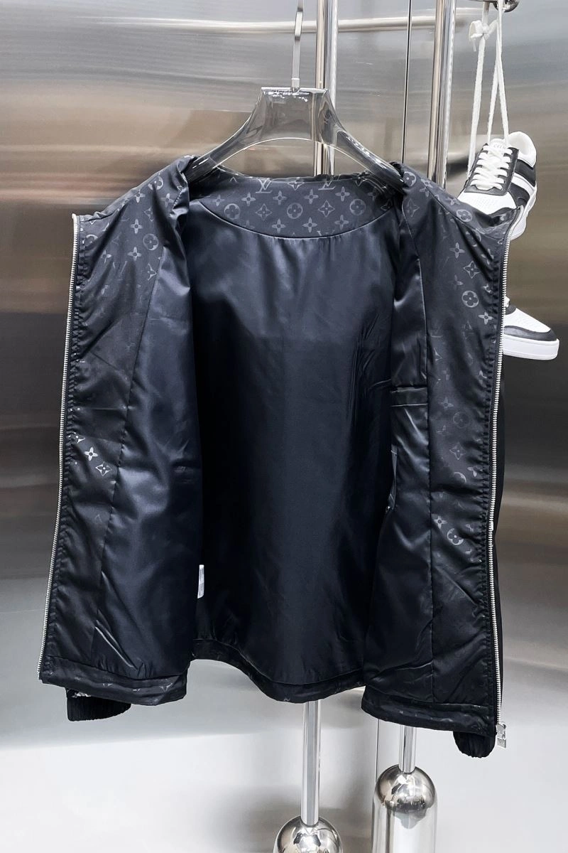 Louis Vuitton Outwear Resilient 132908