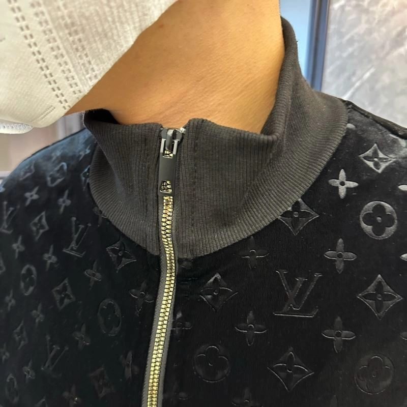 Versatile Louis Vuitton Outwear 132912