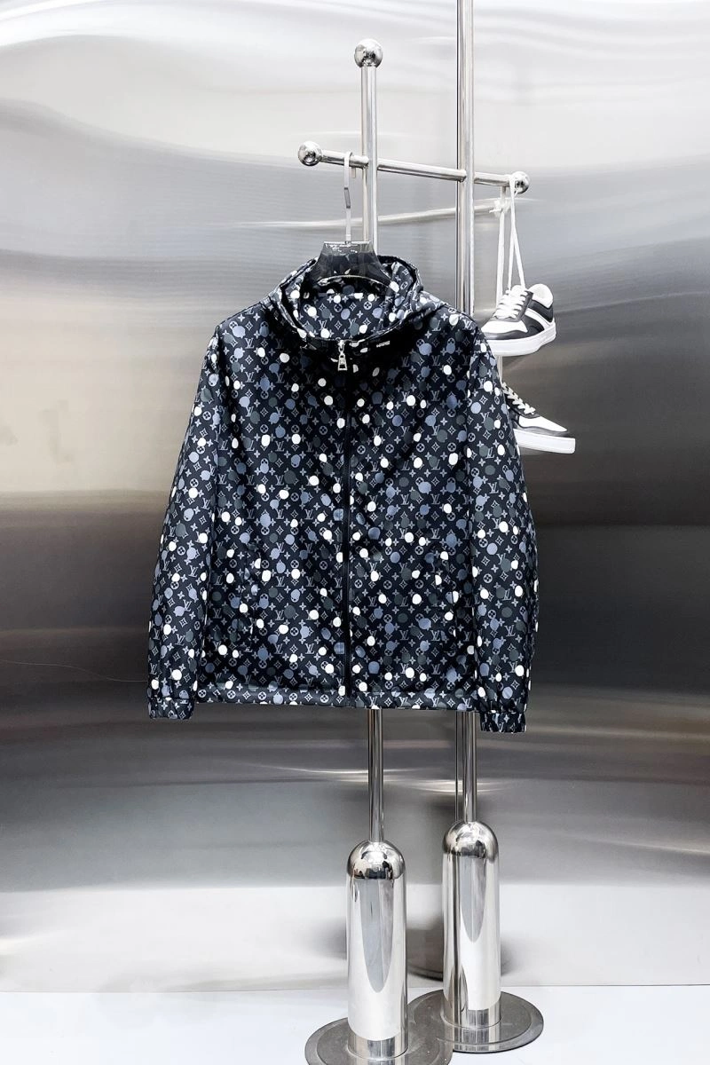 Premium Louis Vuitton Outwear 132904