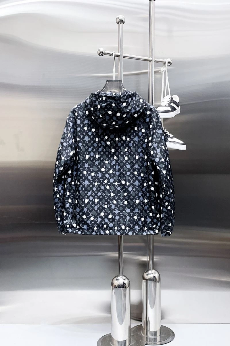 Premium Louis Vuitton Outwear 132904