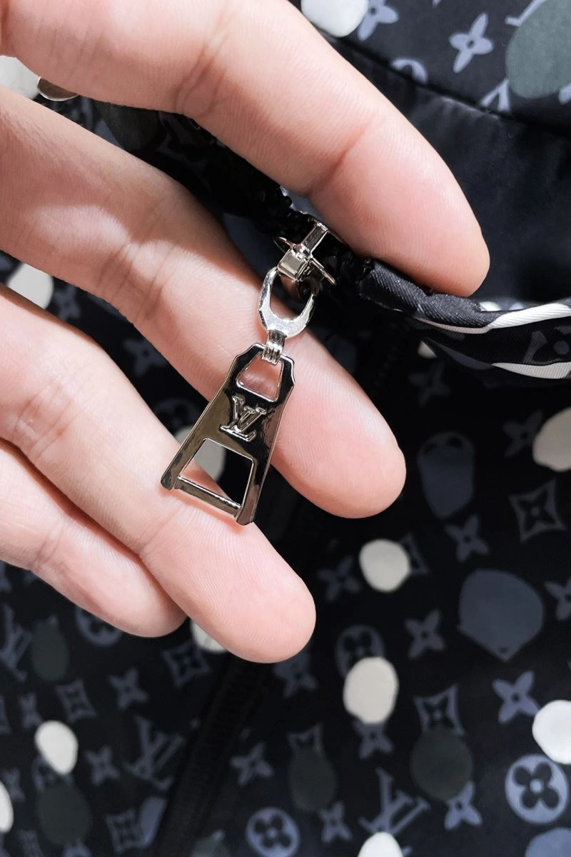 Premium Louis Vuitton Outwear 132904