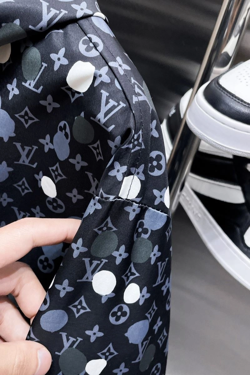 Premium Louis Vuitton Outwear 132904