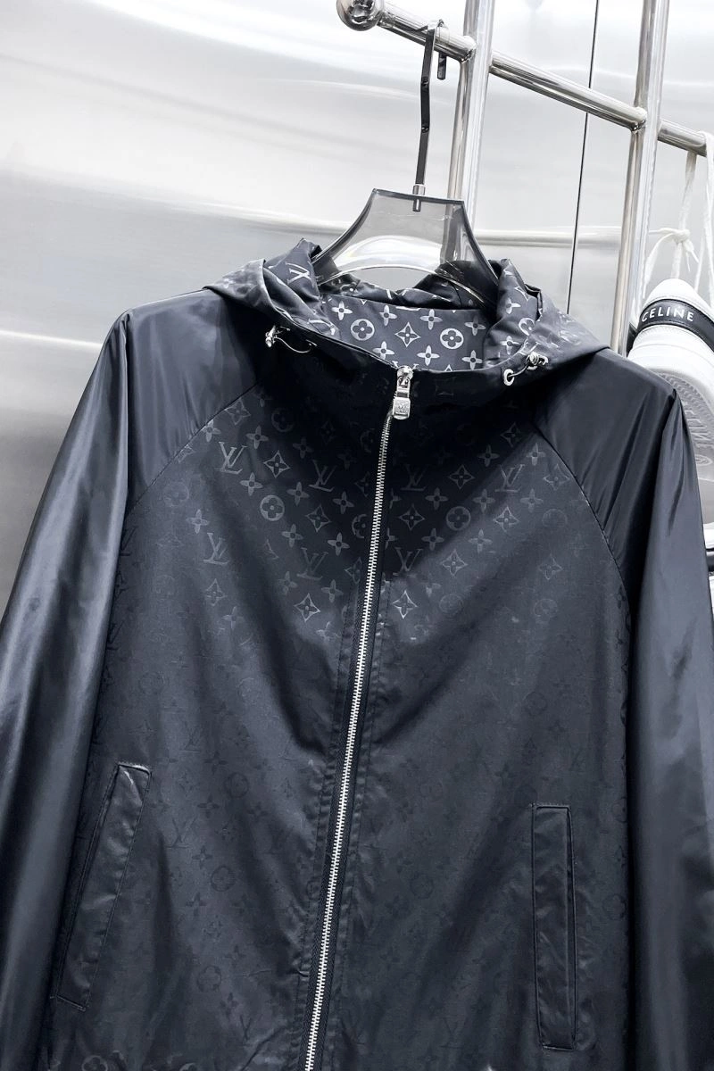 Trendy Louis Vuitton Outwear 132907