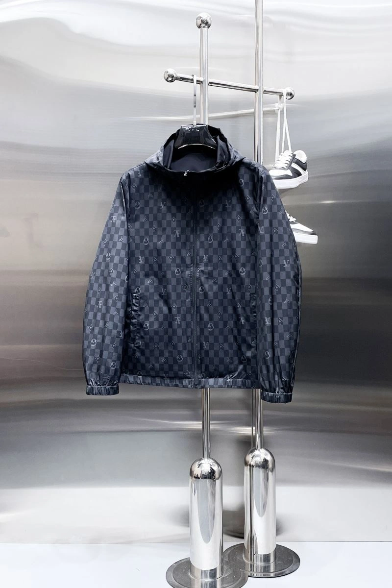 Original Louis Vuitton Outwear 132901