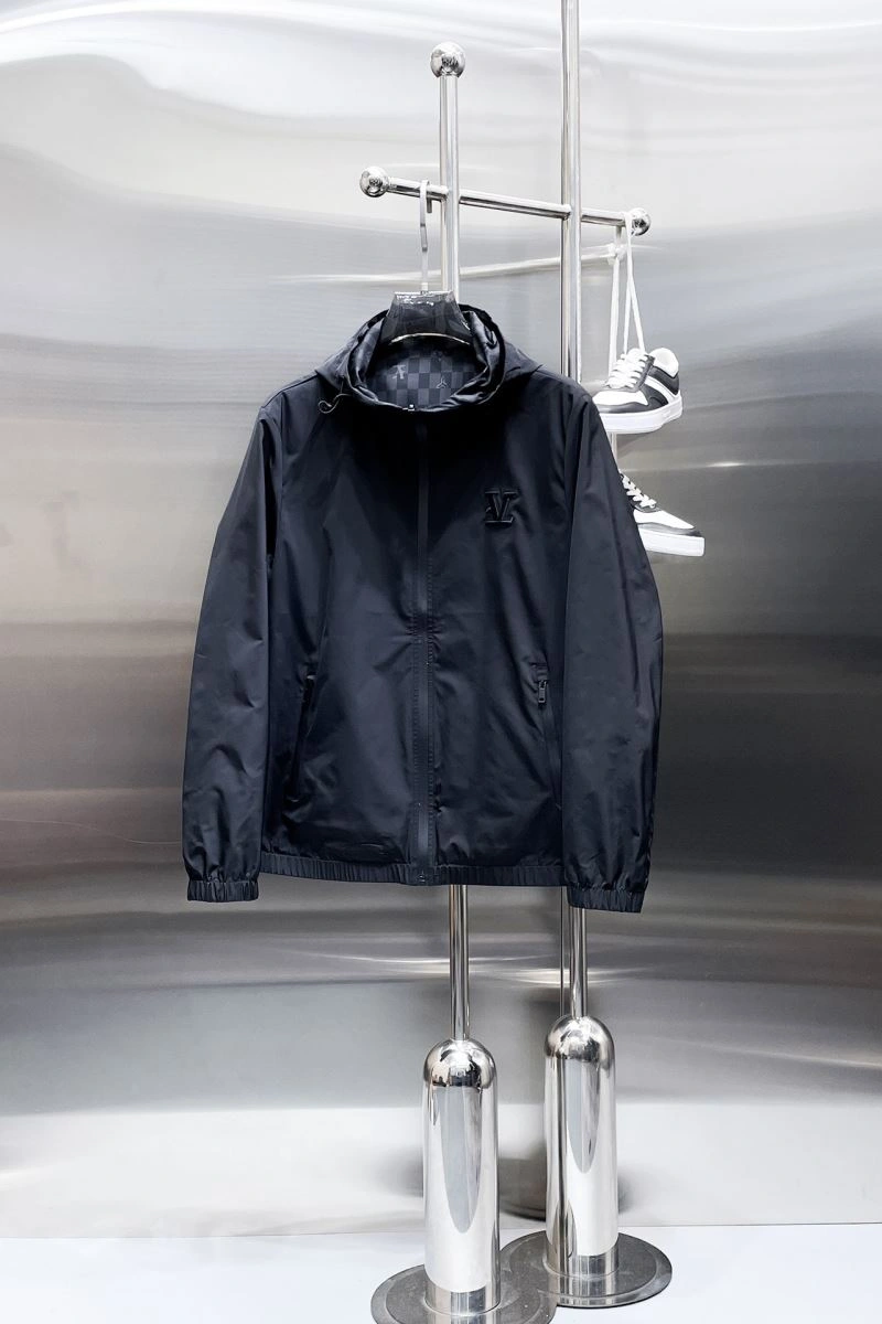 Original Louis Vuitton Outwear 132901