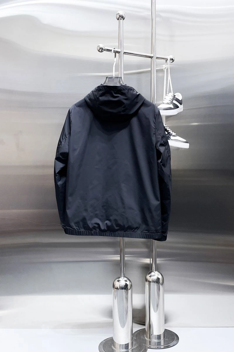 Original Louis Vuitton Outwear 132901