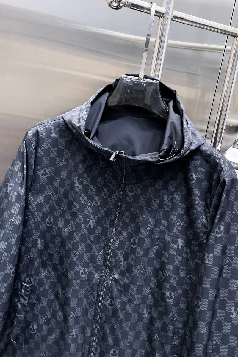 Original Louis Vuitton Outwear 132901