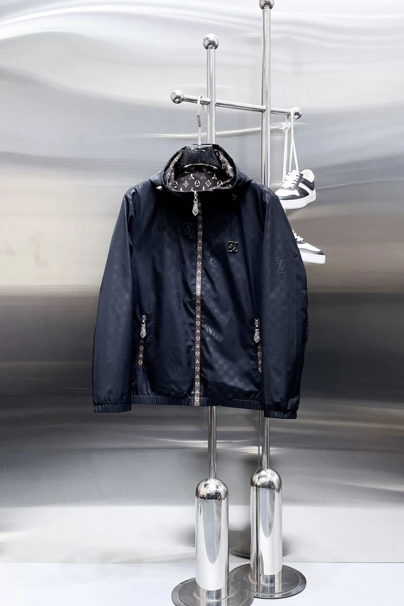DailyWear Louis Vuitton Outwear 132899