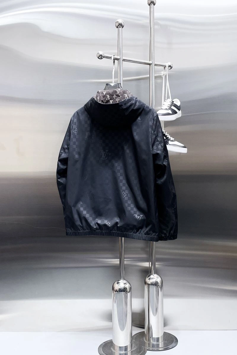 DailyWear Louis Vuitton Outwear 132899