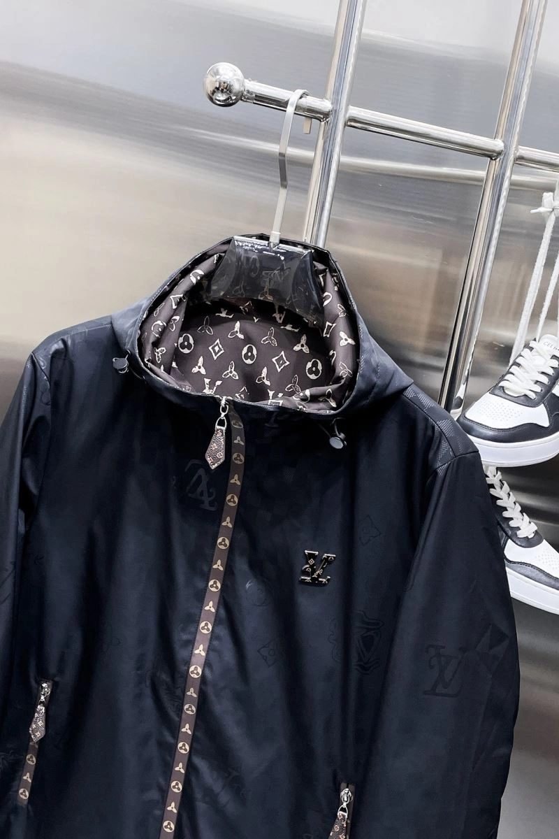DailyWear Louis Vuitton Outwear 132899