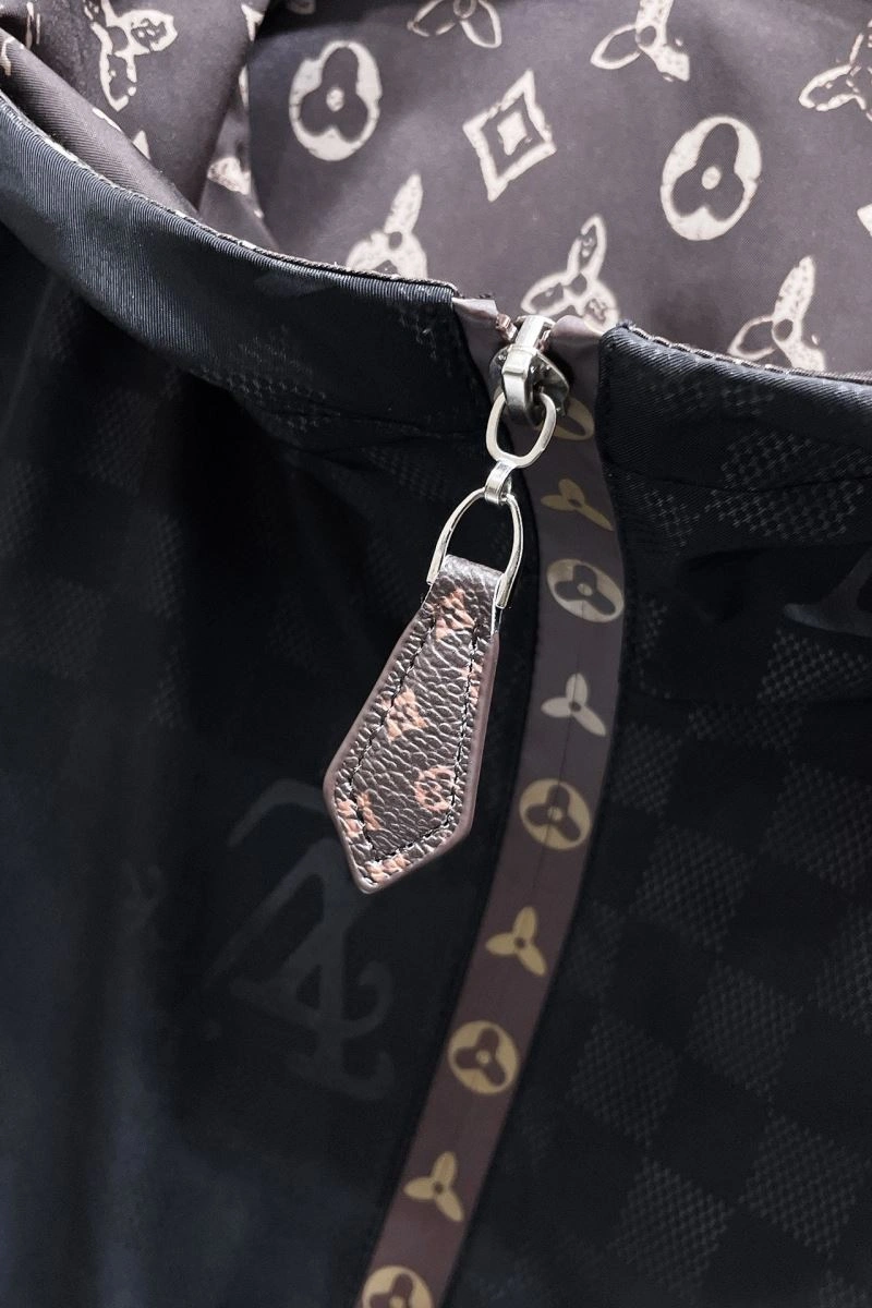 DailyWear Louis Vuitton Outwear 132899