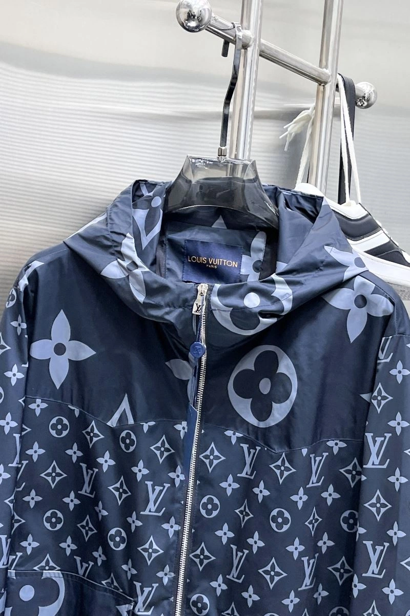 Thermal Louis Vuitton Outwear 132884
