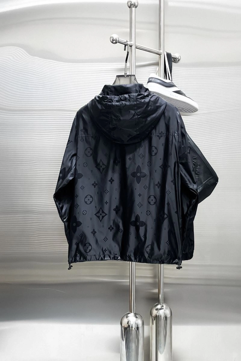 SmartChoice Louis Vuitton Outwear 132896