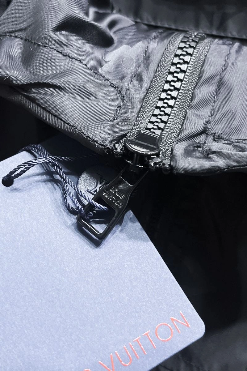 SmartChoice Louis Vuitton Outwear 132896