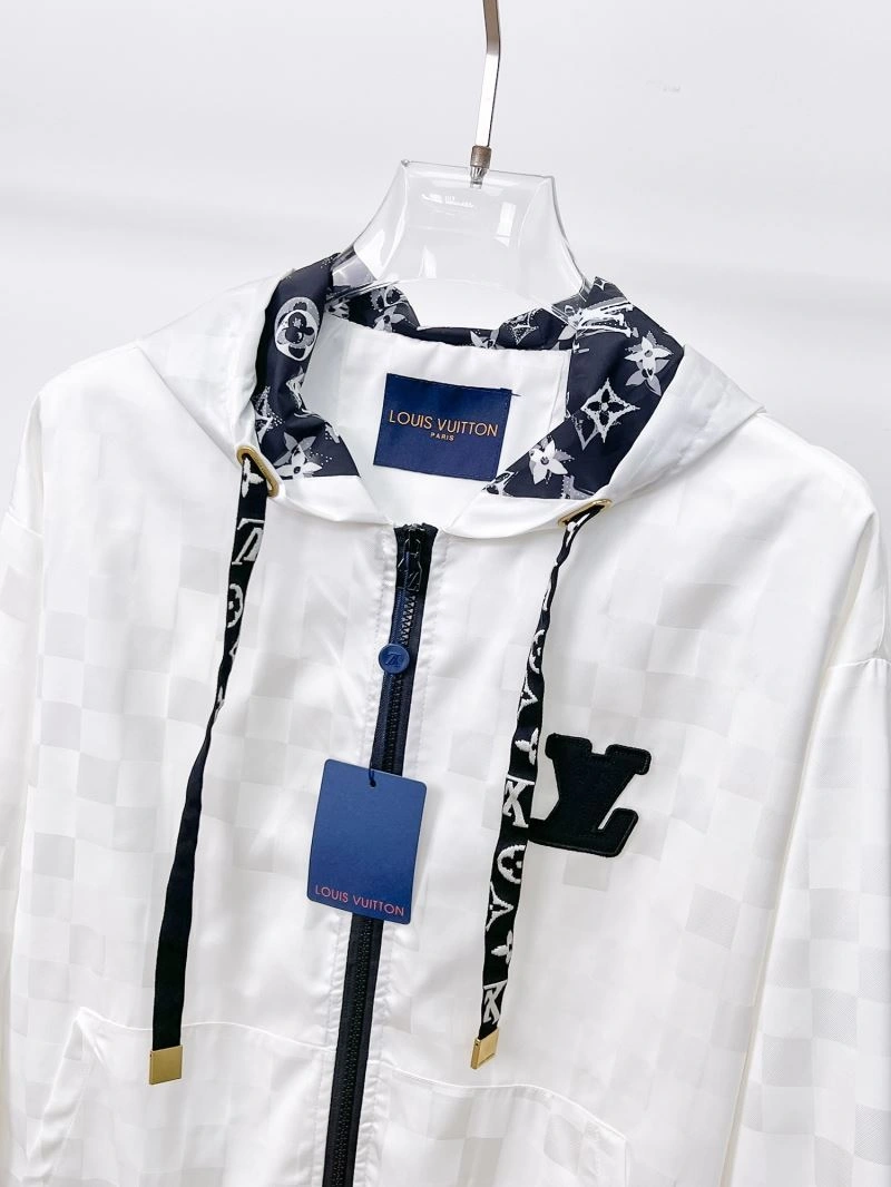 WrinkleFree Louis Vuitton Outwear 132875