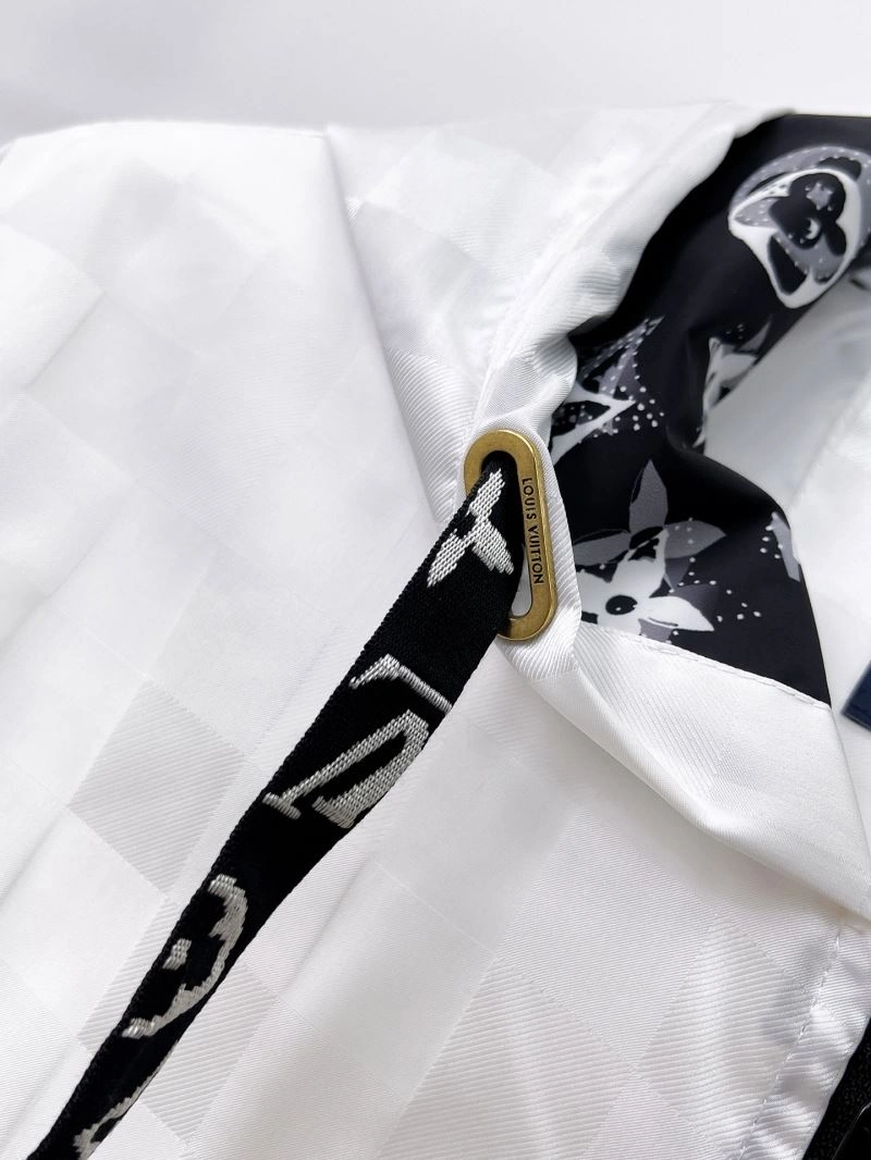 WrinkleFree Louis Vuitton Outwear 132875