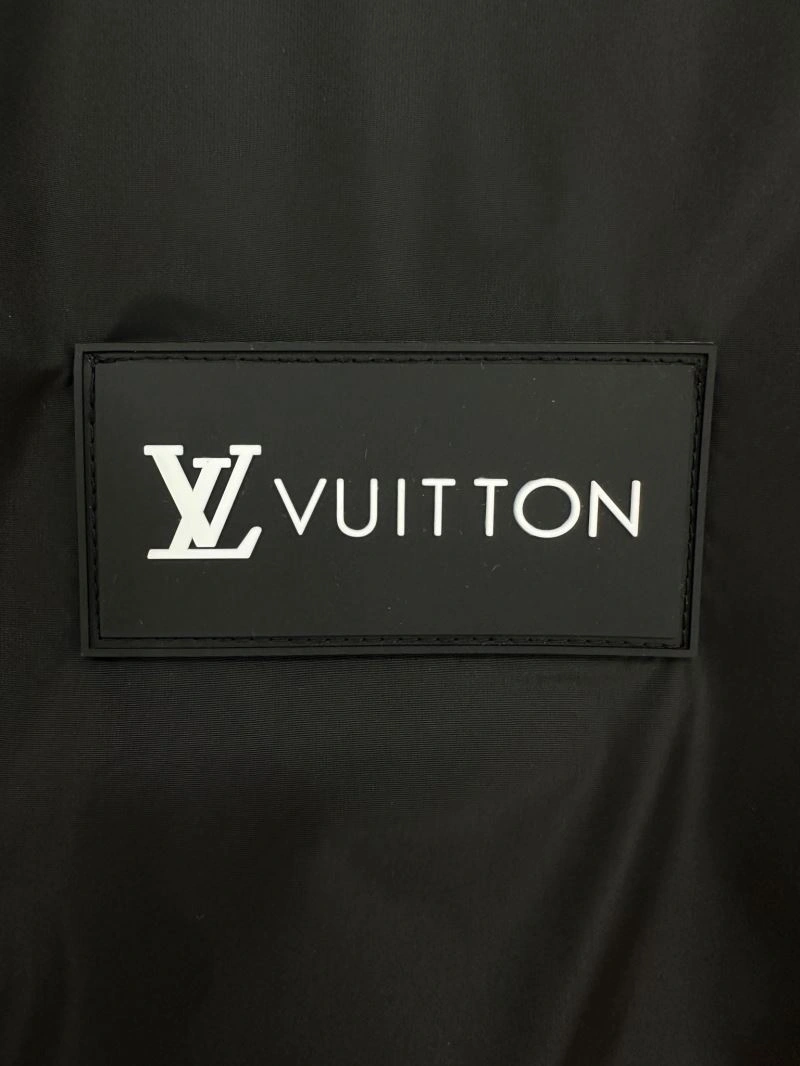 MultiPurpose Louis Vuitton Outwear 132870