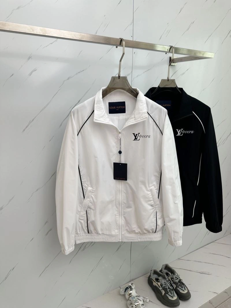 Louis Vuitton Outwear Functional 132883