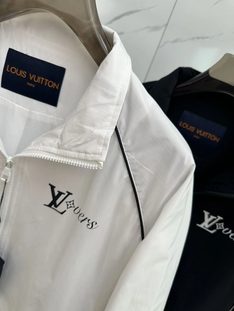 Louis Vuitton Outwear Functional 132883
