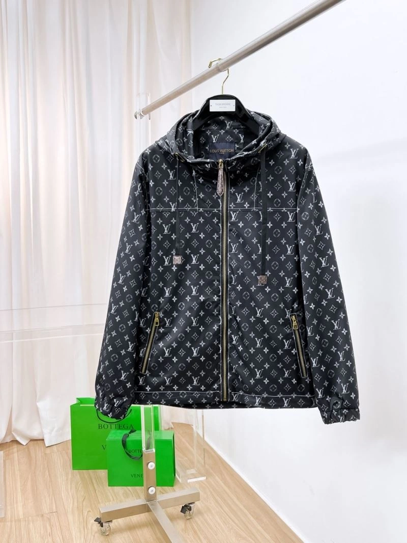 Soft Louis Vuitton Outwear 132888