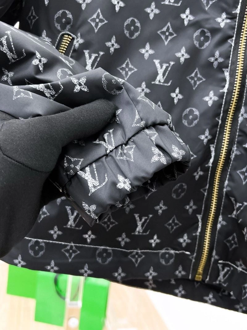 Soft Louis Vuitton Outwear 132888