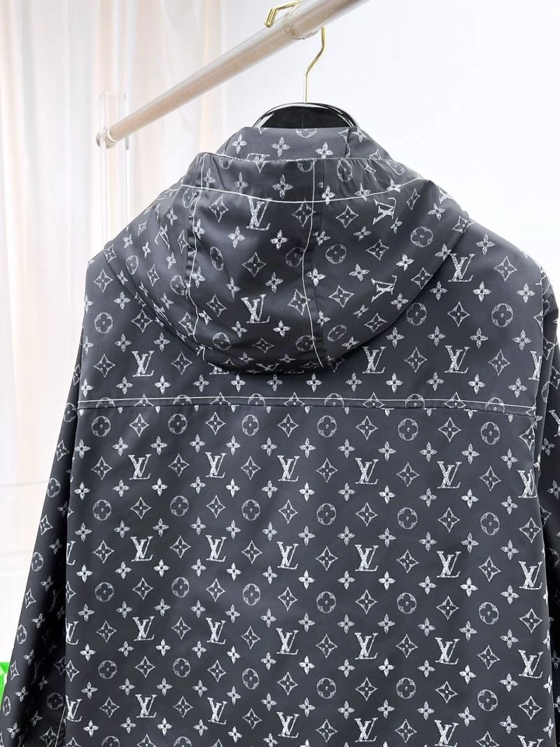 Soft Louis Vuitton Outwear 132888