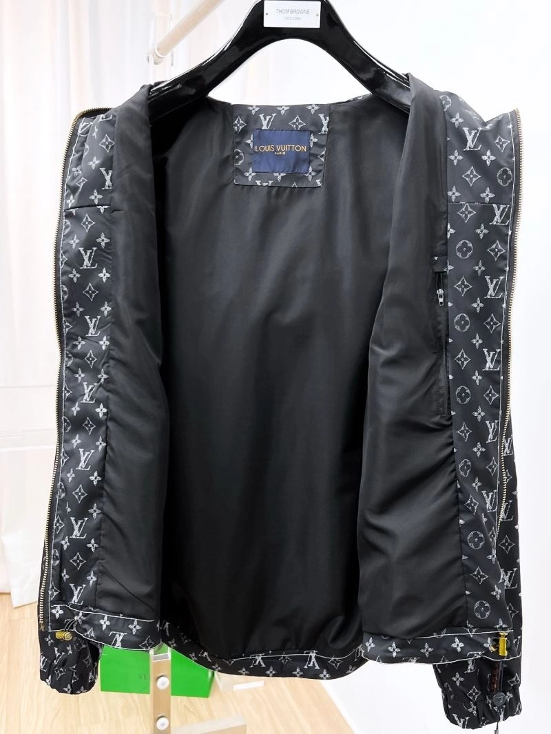 Soft Louis Vuitton Outwear 132888