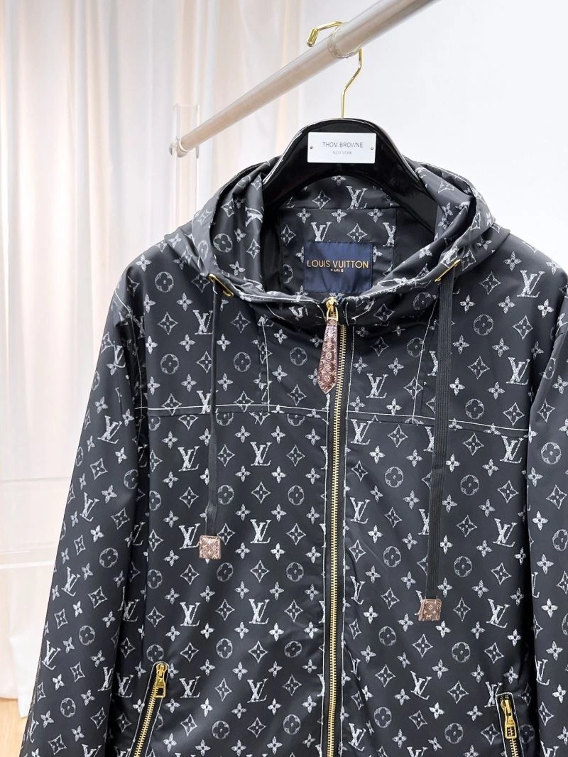 Soft Louis Vuitton Outwear 132888