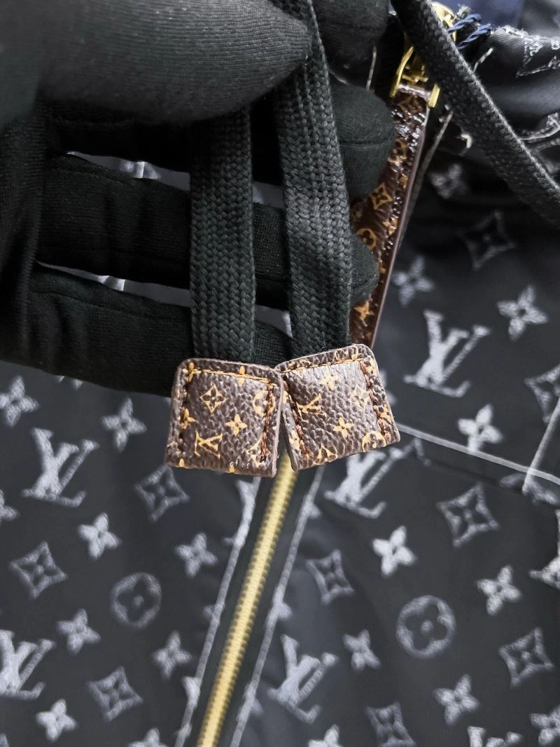 Soft Louis Vuitton Outwear 132888