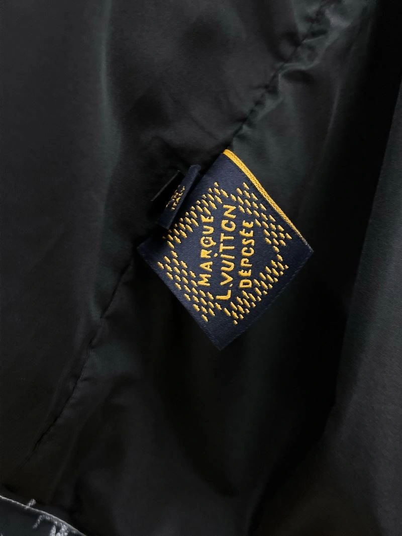 Soft Louis Vuitton Outwear 132888