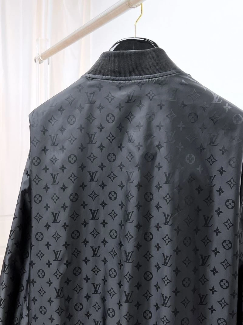 FashionForward Louis Vuitton Outwear 132886
