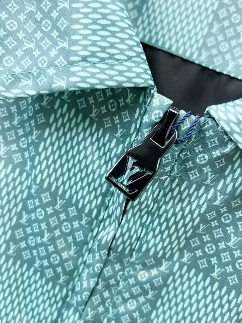 Louis Vuitton Outwear Stretchable 132887