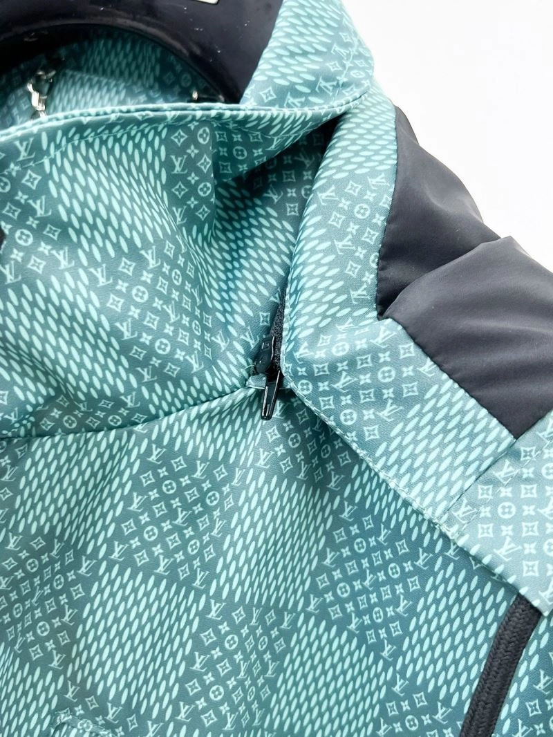 Louis Vuitton Outwear Stretchable 132887