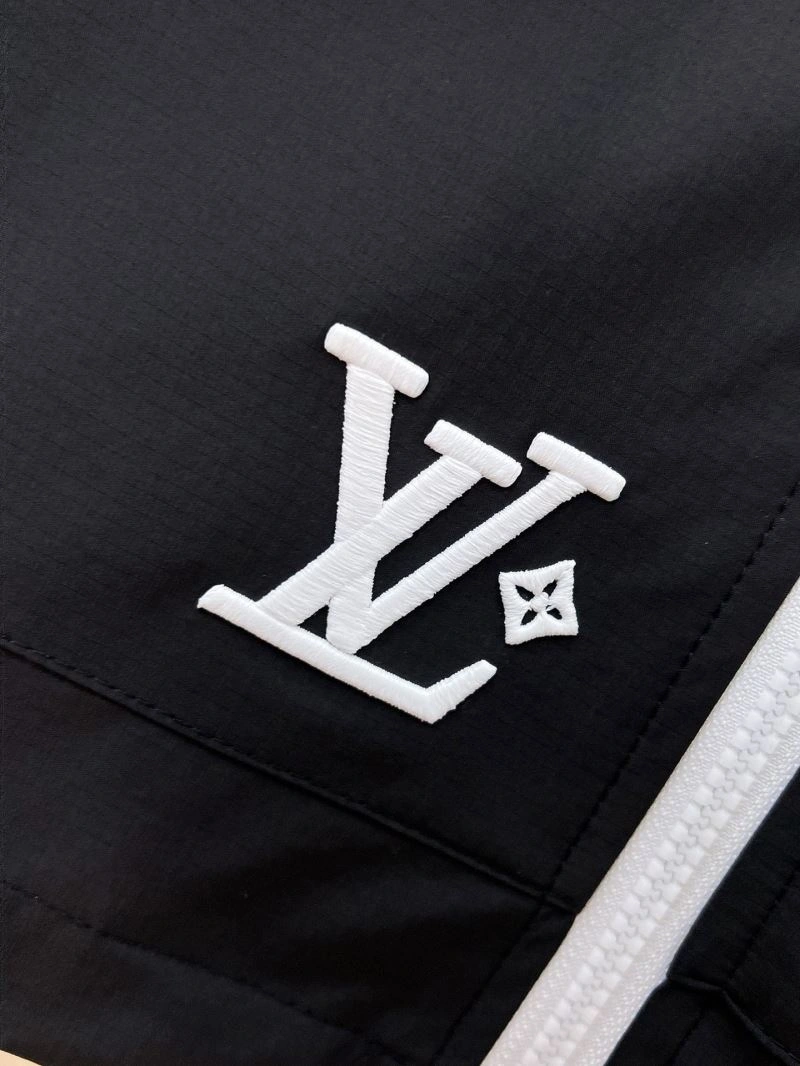 Modern Louis Vuitton Outwear 132872