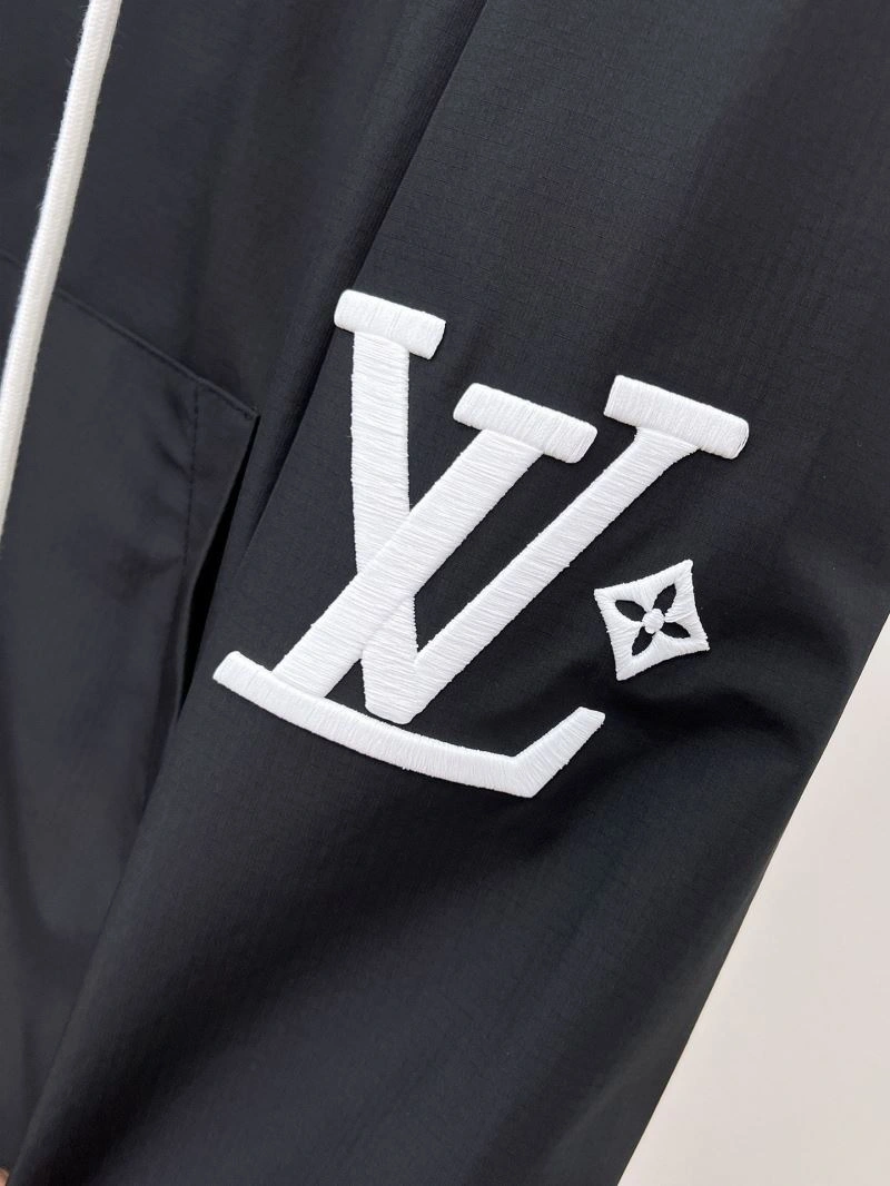 Modern Louis Vuitton Outwear 132872