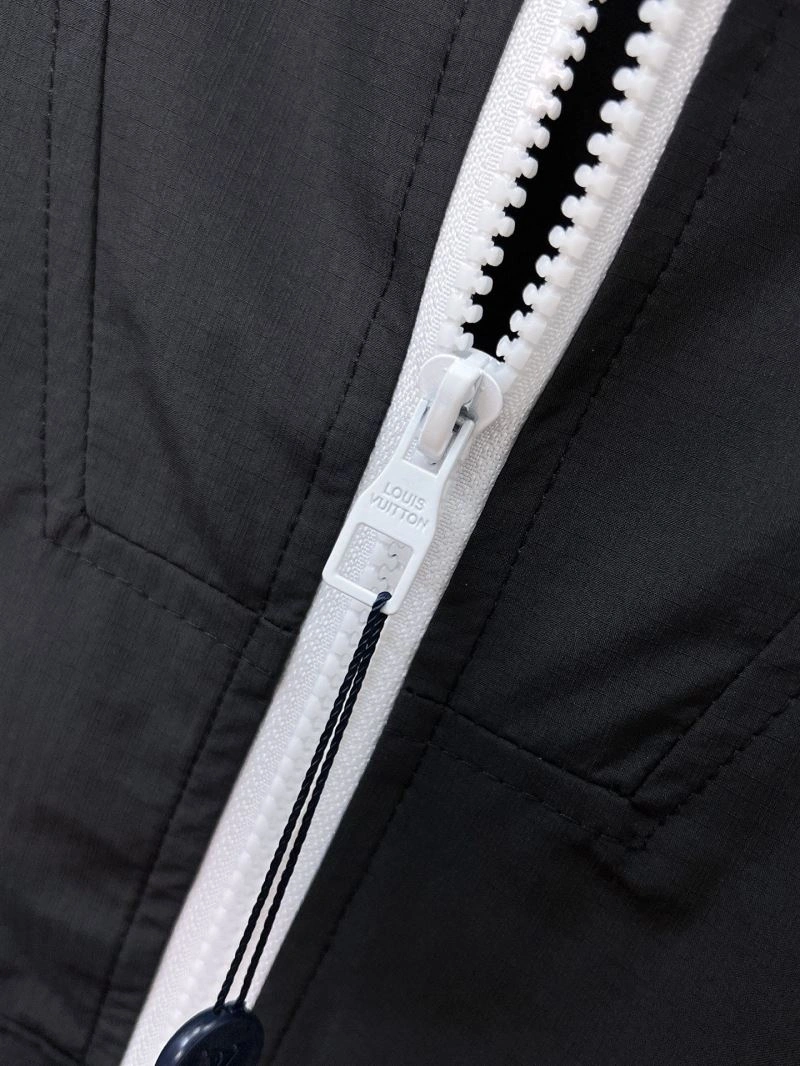 Modern Louis Vuitton Outwear 132872