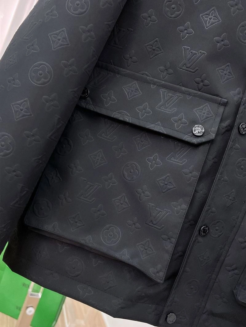 SmoothTexture Louis Vuitton Outwear 132890