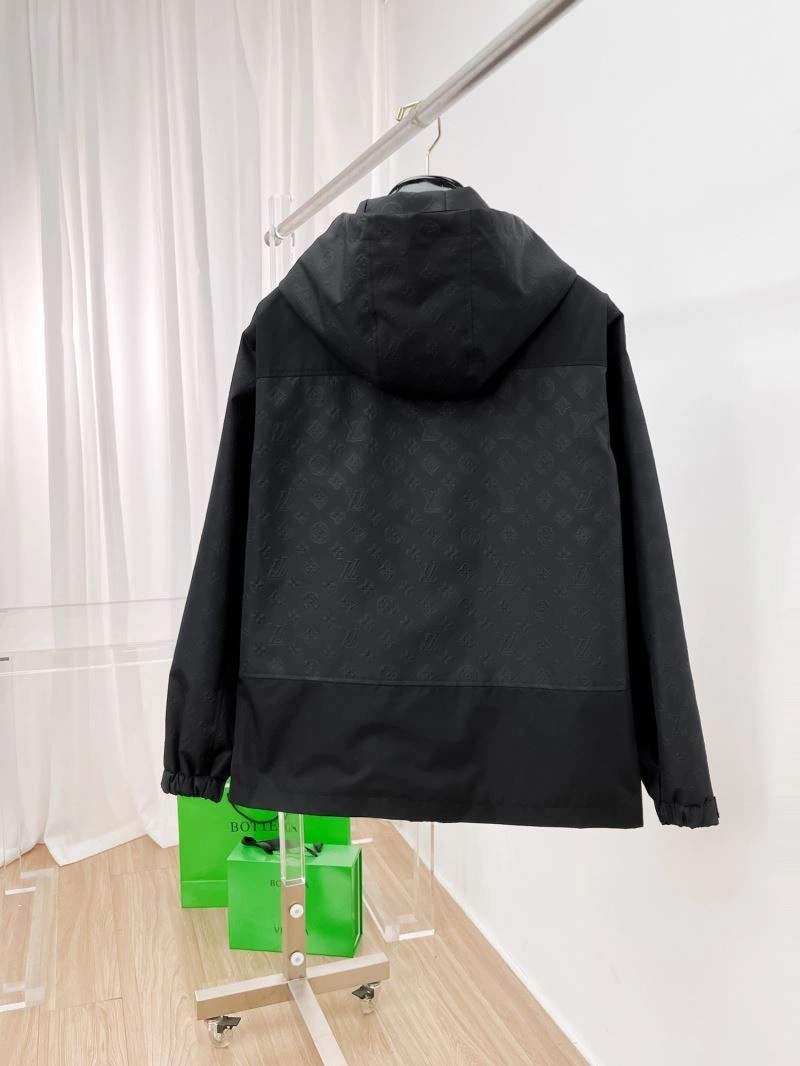 SmoothTexture Louis Vuitton Outwear 132890