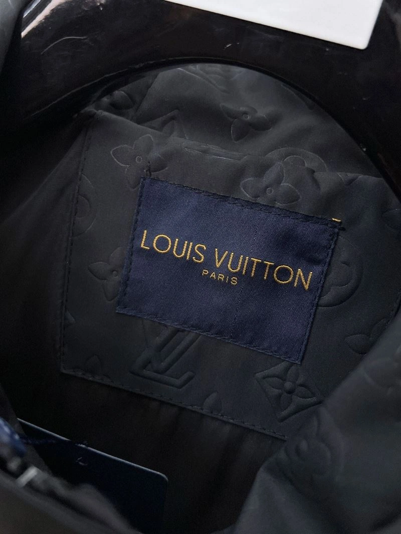 SmoothTexture Louis Vuitton Outwear 132890