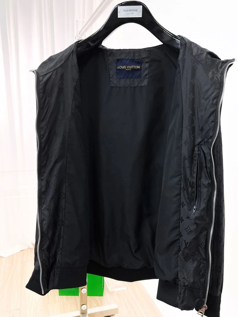 HighPerformance Louis Vuitton Outwear 132871