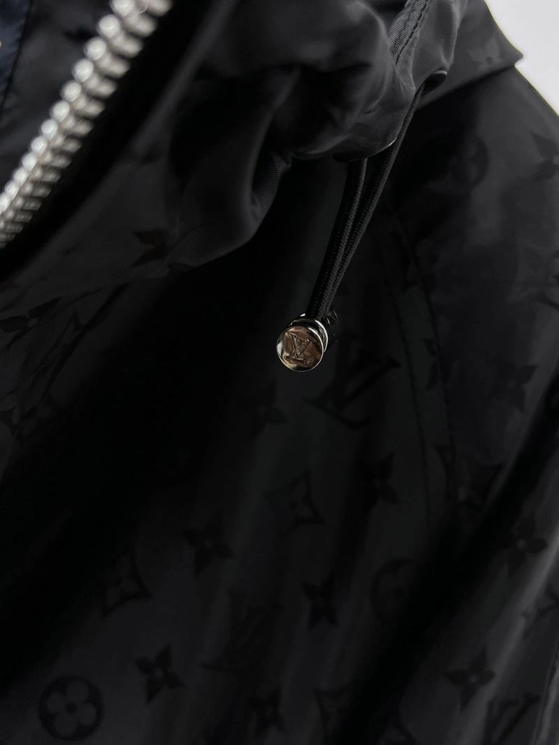 HighPerformance Louis Vuitton Outwear 132871