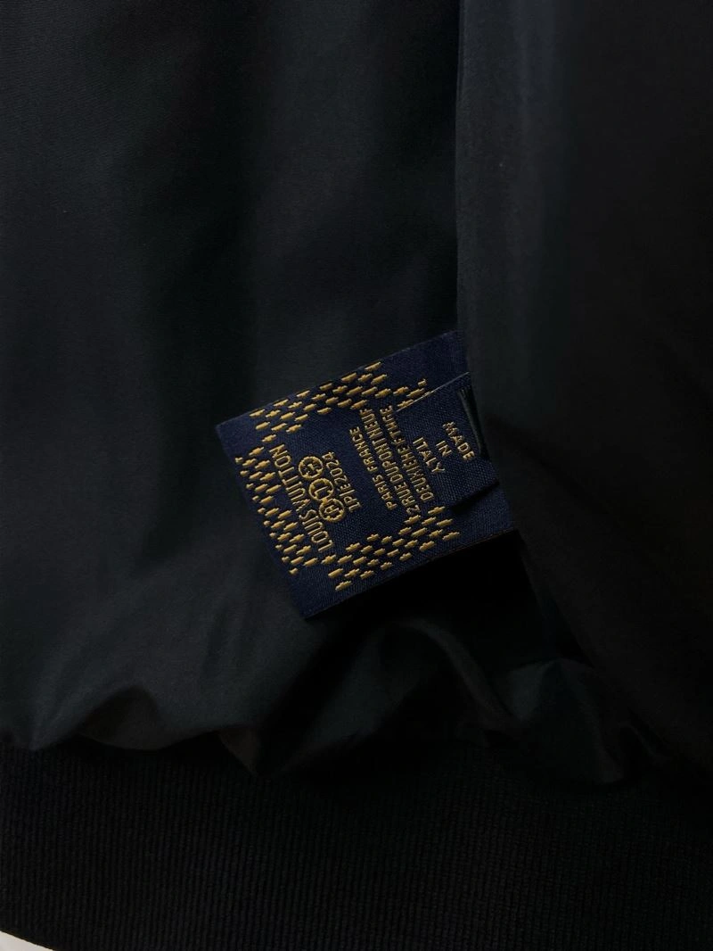 HighPerformance Louis Vuitton Outwear 132871