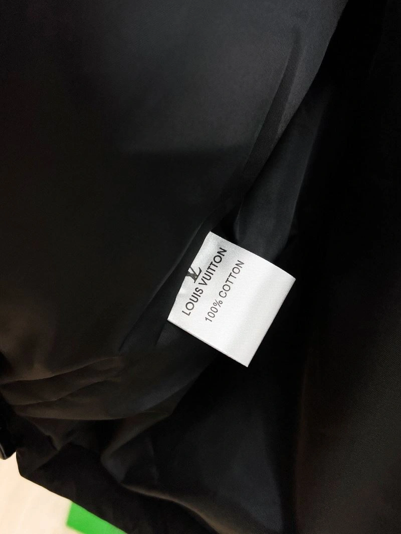 Louis Vuitton Outwear OdorResistant 132868